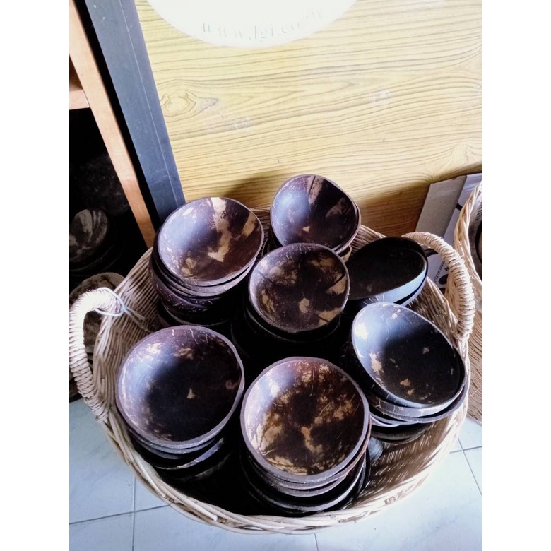 กระทงกะลากะลารำ 4.00-4.5นิ้วทรงเตี้ย 1ชิ้น17บ.ซื้อ100ใบแถม 5ใบราคาส่ง15บาท