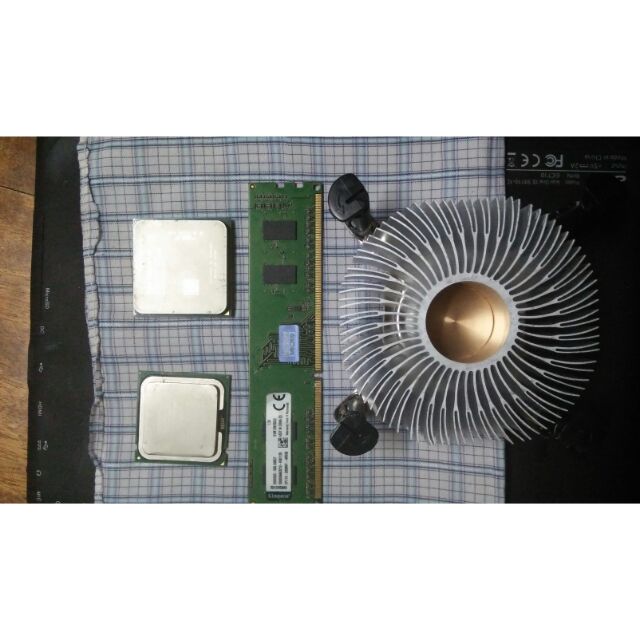CPU AMD athlon II 3.2ghz และ Intel Pentium 4 2.8ghz แถม ram ddr3 2gb และ heatsink