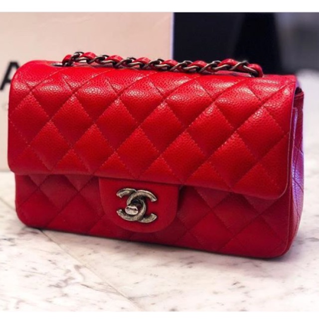 Chanel mini 8” red lip