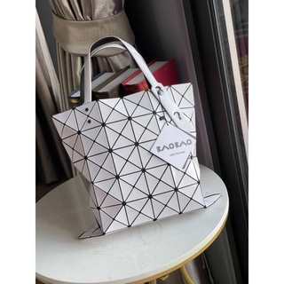 📮@1,690.-(White สี Matte)🔥🔥New Trendy &amp; Modern ON SALE 7 %🔥🔥💯Baobao Issey Miyake 6x6 กระเป๋า Tote