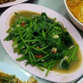 ใบมันหวานญี่ปุ่น​ ผักอินทรีย์ ปลอดสารพิษ(ผัดไฟแดงอร่อยมาก) Sweet Potato Leaves