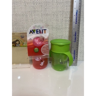 แก้ว Avent ซื้อมามือ1ค่ะ ไม่ได้ใช้ สีเขียวล้างเก็บ ของแท้ สีเขียวมีรอยขาวจุดนึง สีชมพูมีรอยขนแมวบ้าง ขายเหมานะคะ