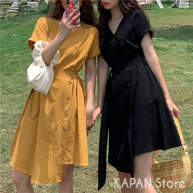KAPAN 🌸พร้อมส่ง🌸 เดรสสั้น กระดุมเย็บติด คอวี ผ้าคอตตอน มี2สี เหลือง,ดำ ฟรีไซส์ KP25