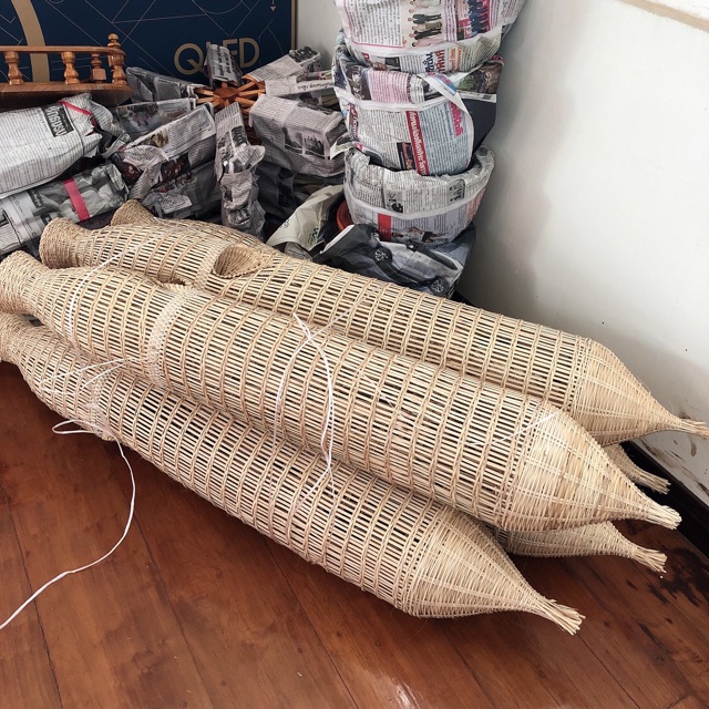 ไซใหญ่ ไซส์ประดับร้านจัดงานจัดบูธ ไซหาปลา ไซไม่ไผ่ 2 รู สูง 130 cm กว้าง 20 cm.