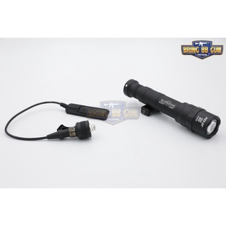 ไฟฉายติดราง 20mm. ยี่ห้อ Surefire รุ่น M640 (ขาปรับได้) (Tactical Flashlight)