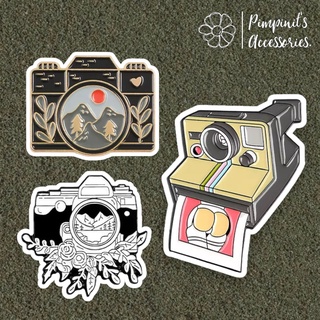 ʕ •ᴥ•ʔ ✿ พร้อมส่ง : เข็มกลัดเซ็ทกล้องถ่ายรูปวินเทจสีดำ | Black Vintage Camera Enamel Brooch Pin Set.