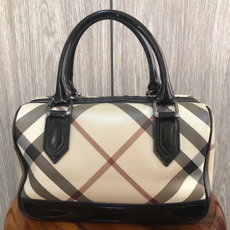 Burberry bag ทรงหมอน มือสองซิปYkk somjeez1992 ThaiPick