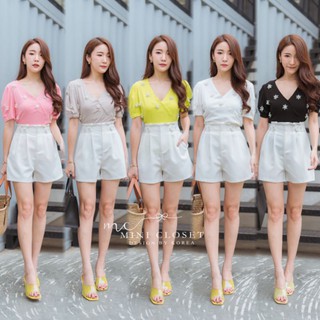 เสื้อยืดคอวีแต่งมุก มี 5 สี ชมพู น้ำตาล เขียว ขาว ดำ