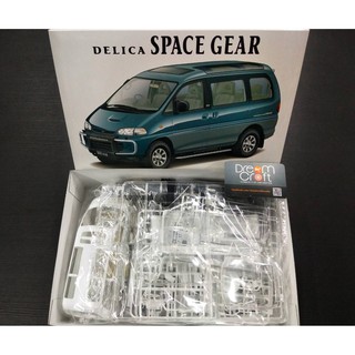 AOSHIMA 1/24 MITSUBISHI PE8W DELICA SPACE GEAR 96 (โมเดลรถยนต์ Model DreamCraft)