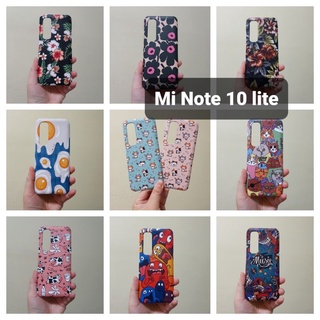 เคสแข็ง Mi Note 10 lite เคสไม่คลุมรอบนะคะ เปิดบน เปิดล่าง (ตอนกดสั่งซื้อ จะมีให้เลือกลายก่อนชำระเงินค่ะ)