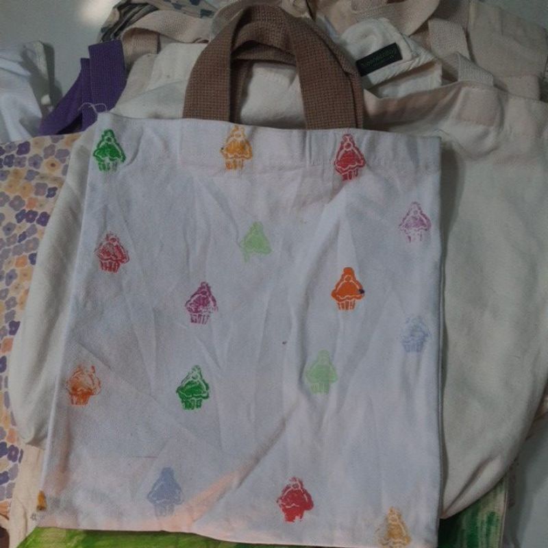 Tole bag กระเป๋าผ้าแคนวาสมือ 2