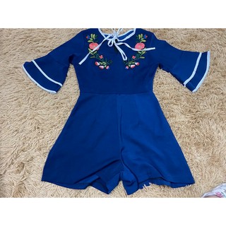 โปรแรงลดโล่ะเท ❗️💋 💥ฺBlueJumpsuit 💥💥 from Korea กระโปรงกางเกง งานปักสวยทั้งตัว อก38มีตำหนิ แต่สวยมากค่ะ.