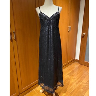 Misty Mynx maxi dress evening gown Black embroidered ของใหม่ สายปรับได้ ไซส์ S งานหรูหราอลังการ ปักเลื่อมทั้งตัวจ้า