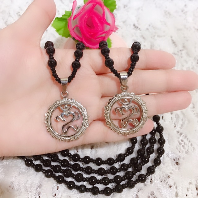 สร้อยคอจี้หยกไทเทเนียม Omkara