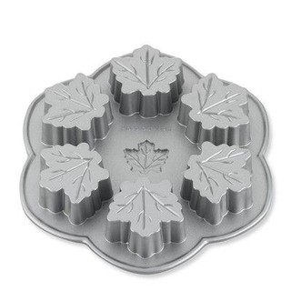 Pre order พิมพ์ Nordic Ware Maple Leaf Pan(USA)รอสินค้า10วัน