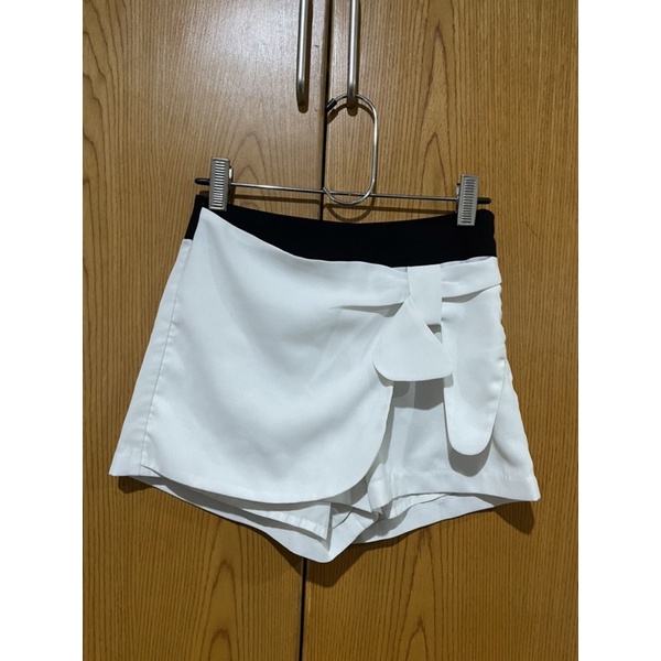 กางเกงชีฟองขาว Jaspal