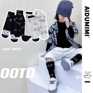 Set ถุงเท้า black n white smiley sock 4 คู่