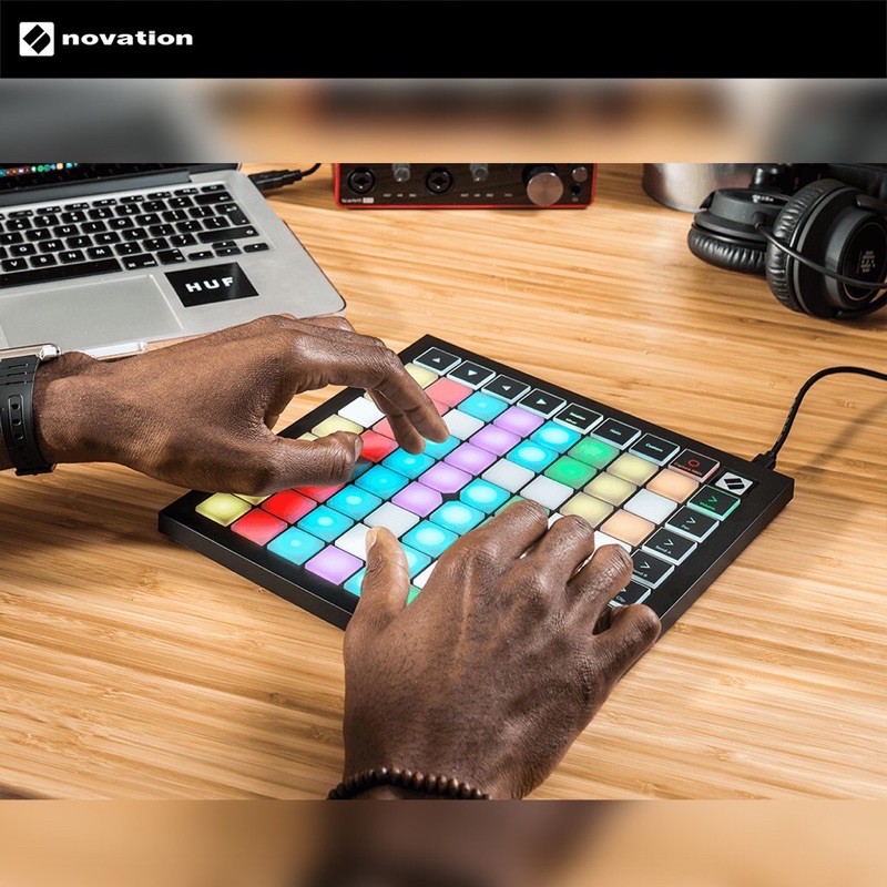 Novation LaunchPad XMIDIController64Multi-ColoredRGBPads