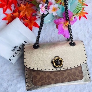 พร้อมส่ง COACH SHOP #39679 Parker In Signature Canvas With Rivets And Snakeskin Detail/ Tan Platinum สายยาวปรับได้ 2 แบบ