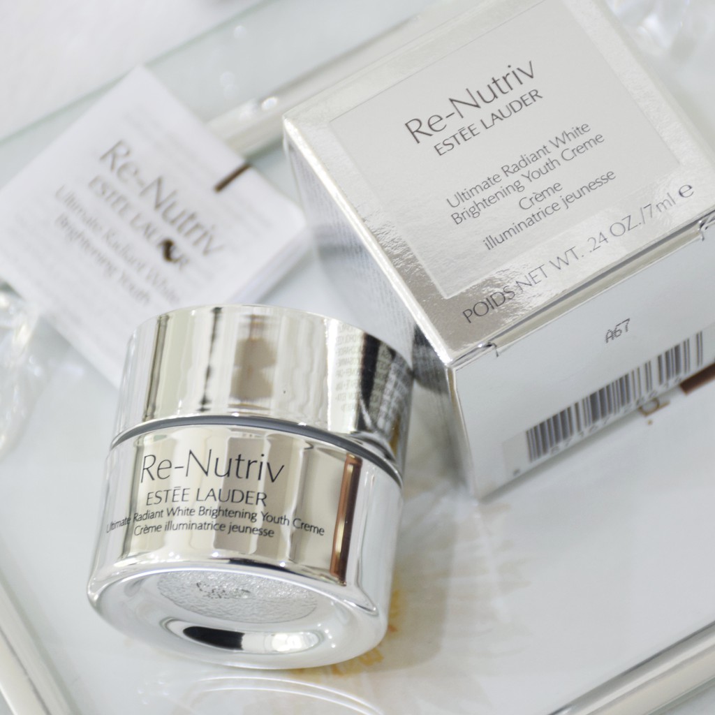 ESTEE LAUDER, ESTEE LAUDER Re-Nutriv Ultimate Radiant White Brightening Youth Creme, ESTEE LAUDER Re-Nutriv Ultimate Radiant White Brightening Youth Creme รีวิว, ESTEE LAUDER Re-Nutriv Ultimate Radiant White Brightening Youth Creme ราคา, ESTEE LAUDER Re-Nutriv Ultimate Radiant White Brightening Youth Creme 5 m., ESTEE LAUDER Re-Nutriv Ultimate Radiant White Brightening Youth Creme 7 ml. ครีมบำรุงผิวกระจ่างใส สีผิวดูสม่ำเสมอยิ่งขึ้น ทั้งช่วยป้องกันและลดเลือนจุดด่างดำ