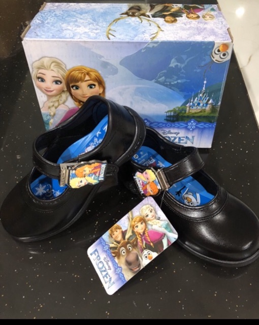 รองเท้าหนังดำ FROZEN ตัวล๊อก CF-111