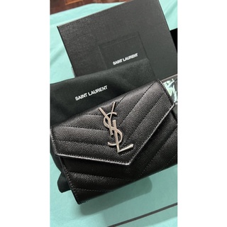 กระเป๋าสตางค์ YSL แท้100% Saint Laurent small monogram envelope wallet