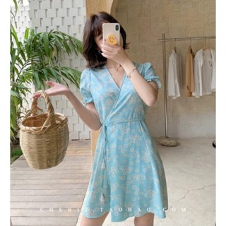 Sky daisy  dress มินิเดรสสีฟ้าพาสเทลสวย ตัดกับลายดอกเดซี่สุดขาว