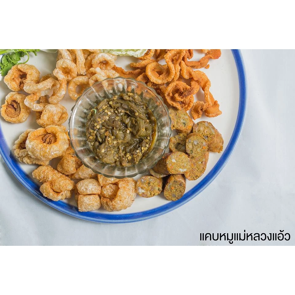 (ยังไม่ทอด )แคบหมูกระจกกึ่งสำเร็จรูป หมูกระจกดิบ 500g. สามารถทอดเองที่บ้านได้เลย ของฝากเชียงใหม่ thumbnail 10