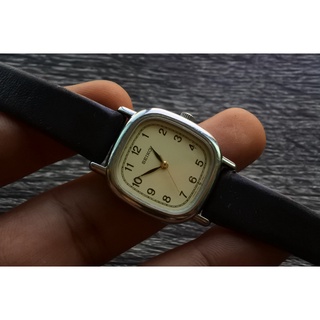 นาฬิกา Vintage มือสองญี่ปุ่น SEIKO 731 6110 Quartz Unisex Cushion TV Shape ของแท้ 100% เปลี่ยนถ่านใหม่แล้ว ใช้งานได้ปกติ