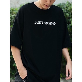 Tee เสื้อสีขาว (ใส่โค้ด MAYACNX ลดเพิ่ม38.-/AH5MAY ลดเพิ่ม30.-)เสื้อยืด Oversize ลาย Just friend