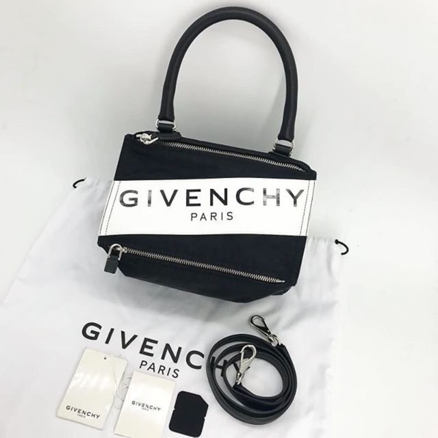 Very new Givenchy pandora nylon small ปี18 สภาพดีมากๆ รุ่นนี้สวยมาก