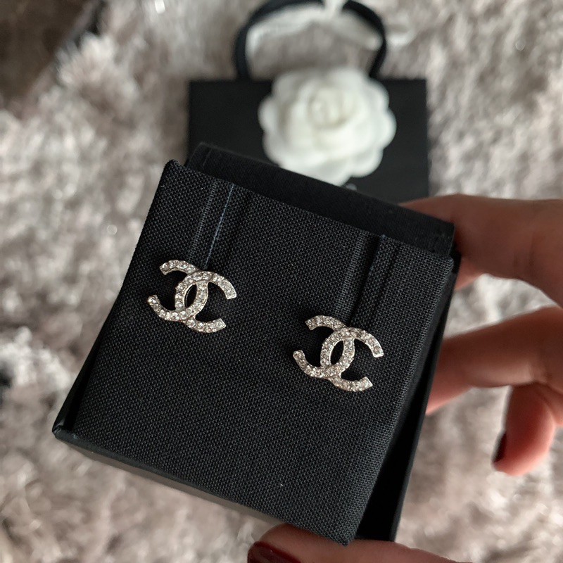 New Chanel earrings shw 1.3 cm