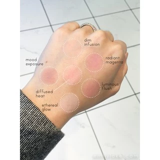 [พร้อมส่ง] HOURGLASS Ambient Lighting Blush