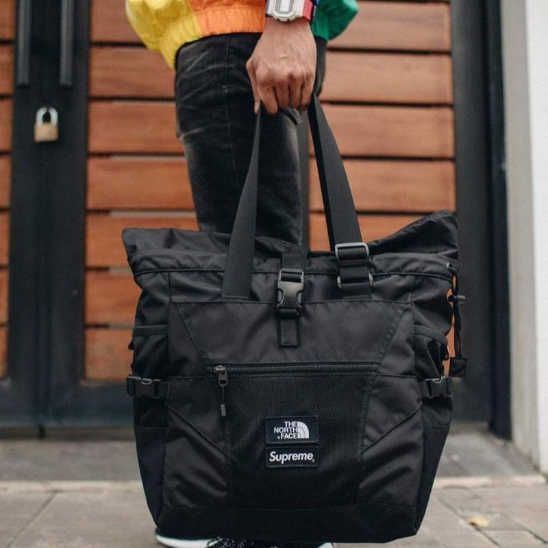 くすみ水色 【新品】シュプリームSupreme North Face Tote Royal