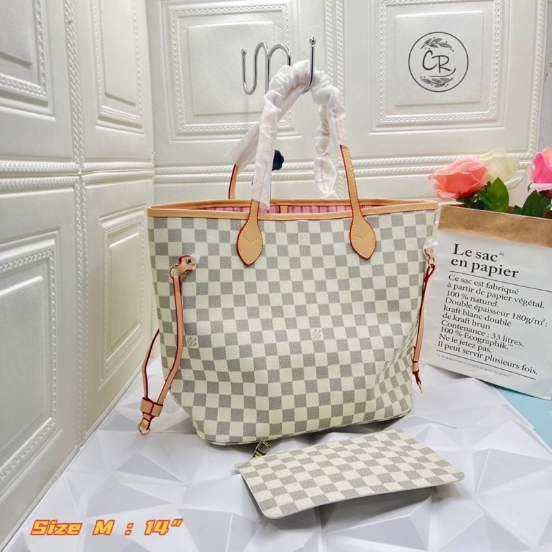 white neverfull lv