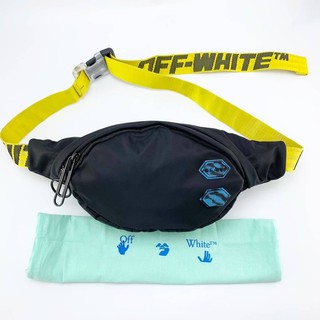 กระเป๋าสะพายคาดเอว off white belt Bag Size 9” ขนาด 9x6นิ้วค่ะ การันตีความเหมือนที่สุดให้เลยถ่ายสดจากสินค้าจริง100%