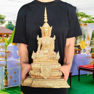 พระรัตนะ พระพุทธรูปทรงเครื่องสมัยรัตนโกสินทร์ (กว้าง8นิ้ว สูง14นิ้ว)เนื้อโลหะทองเหลืองปิดทองเก่าใต้ฐานบรรจุดินไทยรุ่นนี้