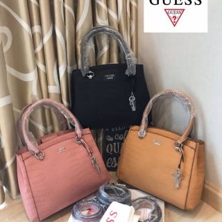 GUESS Croc Skin Womens Handbag Shoulder Bag กระเป๋าถือ กระเป๋าสะพาย หนังลายจรเข้ทั้งใบ