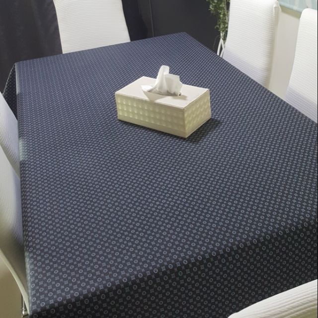 #ผ้าปูโต๊ะ ลายสวย สีดำ กันน้ำ กันร้อน ทำความสะอาดง่าย ขนาด 1.4m x 2m