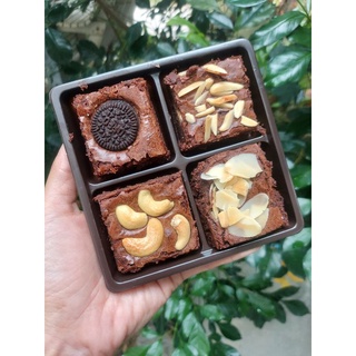 บราวนี่ ช็อคโกแลตแท้ เนยแท้🍫 ถาด 4ชิ้น