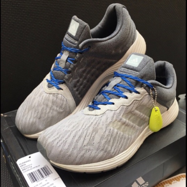 รองเท้าวิ่งAdidas Fluidcloud