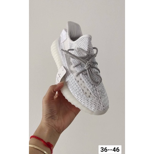 รองเท้าผ้าใบอดิดาส Yeezy Boost 350  พื้นนุ่มสวมใส่สบาย HI END อุปกรณ์ได้ตามภาพค่ะ