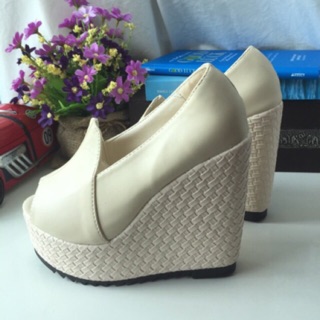 คัชชูหนังไมโครไฟเบอร์ ทรง Wedges