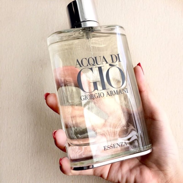 giorgio armani perfume essenza