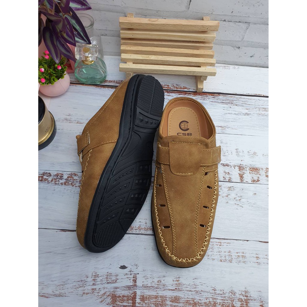 รองเท้าเปิดส้นผู้ชาย ลายคาด ข้างหน้า ยี่ห้อ CSB CM415 ไซส์ 39-44 มี 2 สี ดำ น้ำตาล ไซส์มาตรฐาน