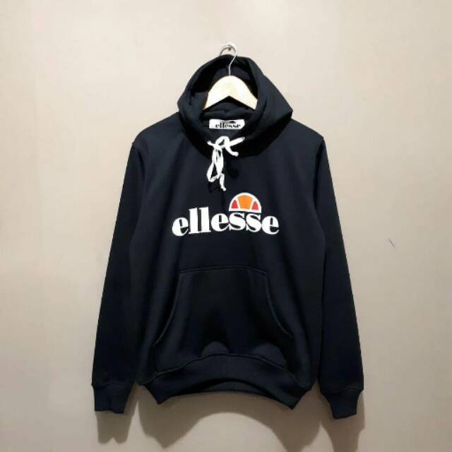 เสื้อกันหนาว Ellesse