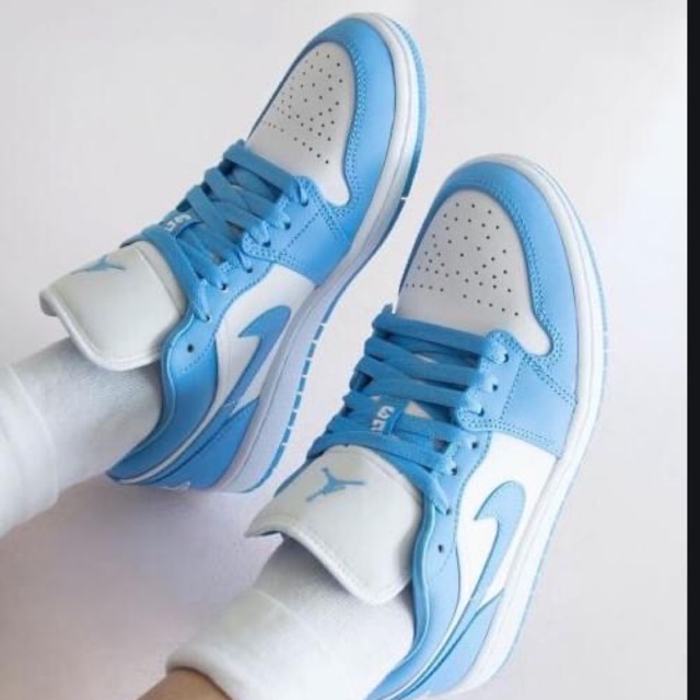 NIKE JODAN LOW “UNC”