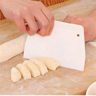 Kitchen Multifunction Cake Cream Spatula / Dough Scraper Butter Cutter / Decoration Smooth Soft Spatulas with Edge Baking DIY Pastry Baking Tools