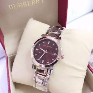 BURBERRY ⏰ 
- นาฬิกาสายเลส สายคลิปลอค