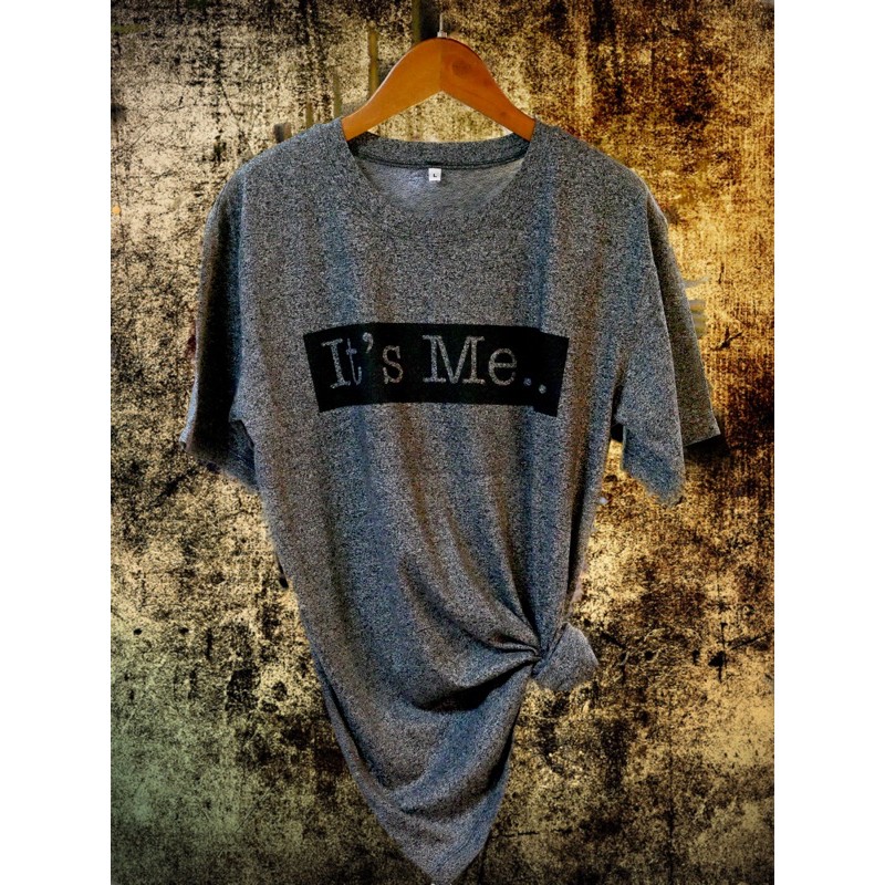 พร้อมส่ง เสื้อยืด เสื้อคู่ เสื้อราคาถูก ลายน่ารัก It’s me ใส่ได้ทั้งหญิงและชาย